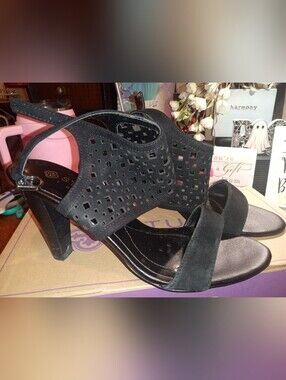 Studio Isola Women's Black Suede Cutout Slingback Block Heel Sandals